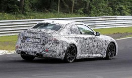 宝马m2新款爆料视频,动力升级，性能与美学并存